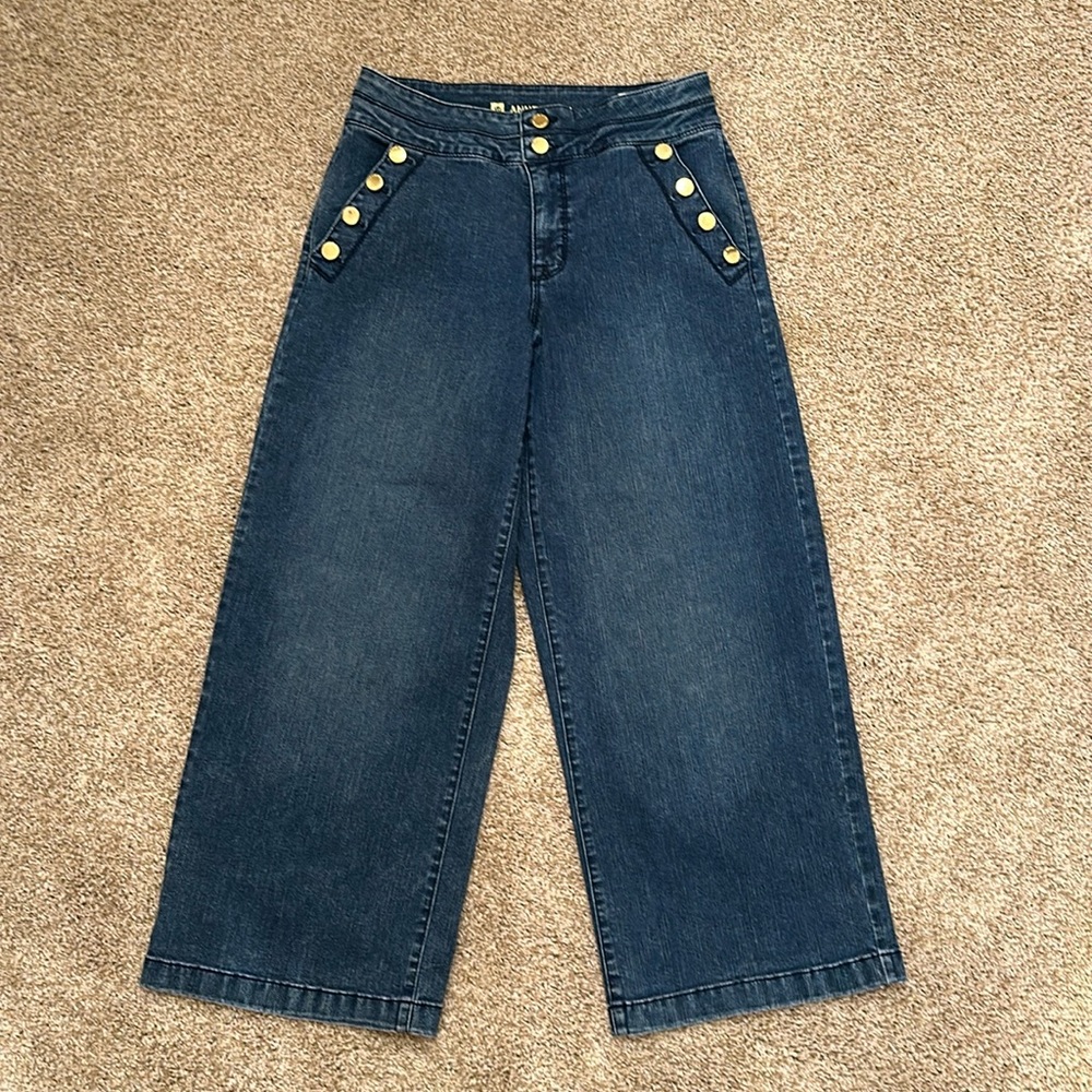 Anne Klein wide leg crop size 6 jeans